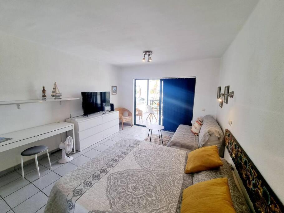 Luxury Ocean View Playa Roca Apartment Costa Teguise Exterior photo