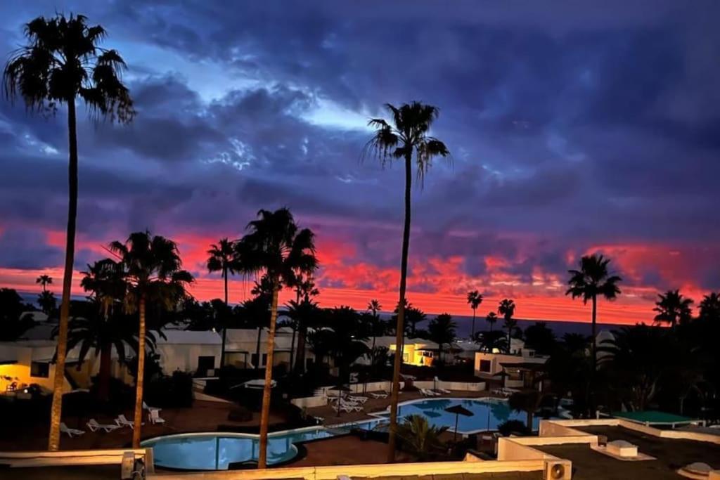 Luxury Ocean View Playa Roca Apartment Costa Teguise Exterior photo