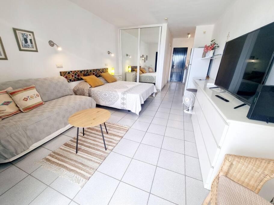 Luxury Ocean View Playa Roca Apartment Costa Teguise Exterior photo